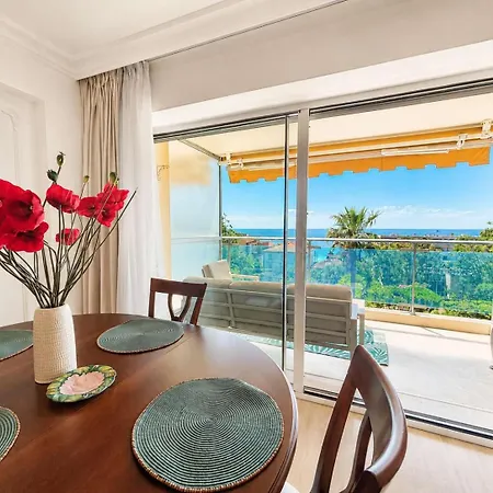 Lucia - Sea View- Pool- Walking Distance *