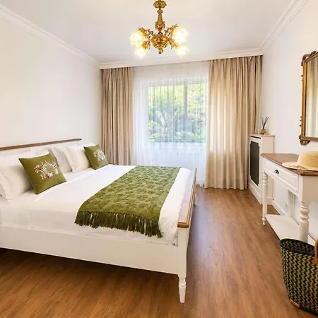 Lucia - Sea View- Pool- Walking Distance 公寓