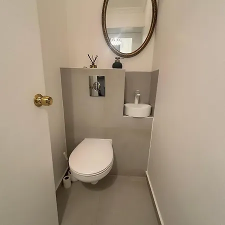 Lucia - Sea View- Pool- Walking Distance